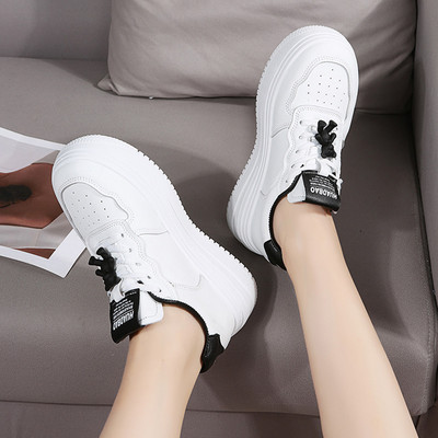 Спортни дамски маратонки от изкуствена кожа -бял цвят 