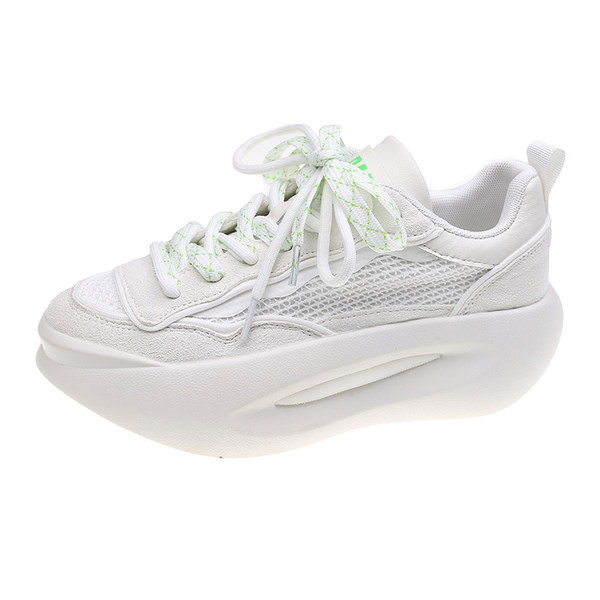 Kareda tallaga sporditossud naistele