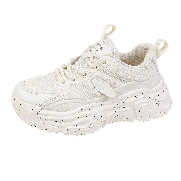 Ženske tenisice sa skupom točkica na potplatu