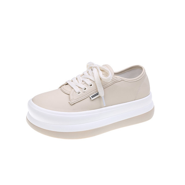 Novi model ženskih zaobljenih tenisica sa vezicama