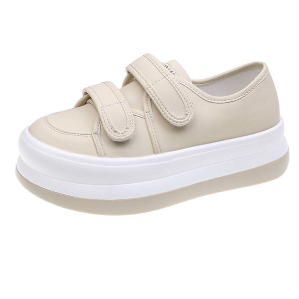 Γυναικεία sneakers με πλατφόρμα και κούμπωμα velcro