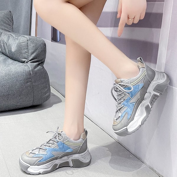 Alkalmi női sportcipő durva talppal