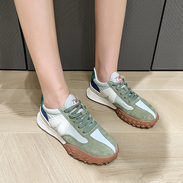 Új női tornacipő - retro modell