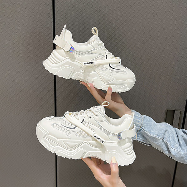 Új alkalmi női tornacipő két színben