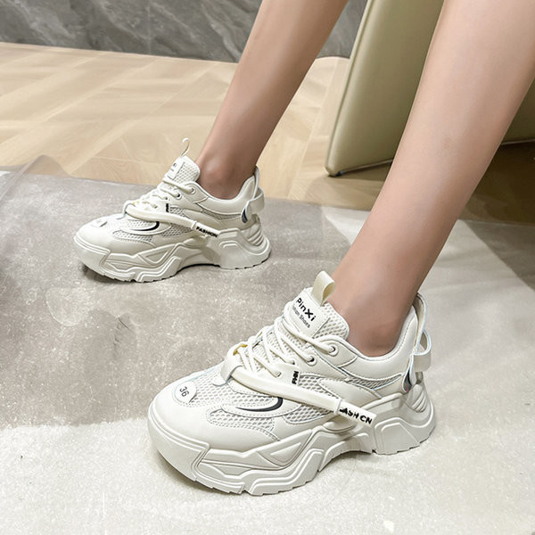 Új alkalmi női tornacipő két színben