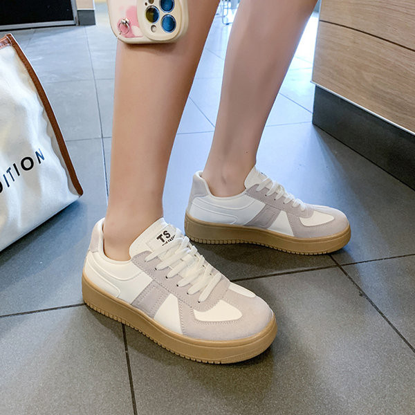 Moteriški sportiniai sportbačiai – aukštu padu