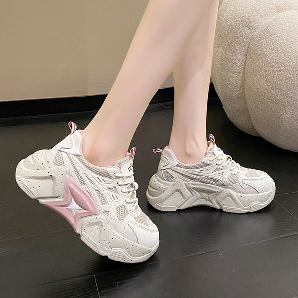 Moteriški sportbačiai su tinkleliu ir platforma