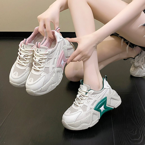 Moteriški sportbačiai su tinkleliu ir platforma