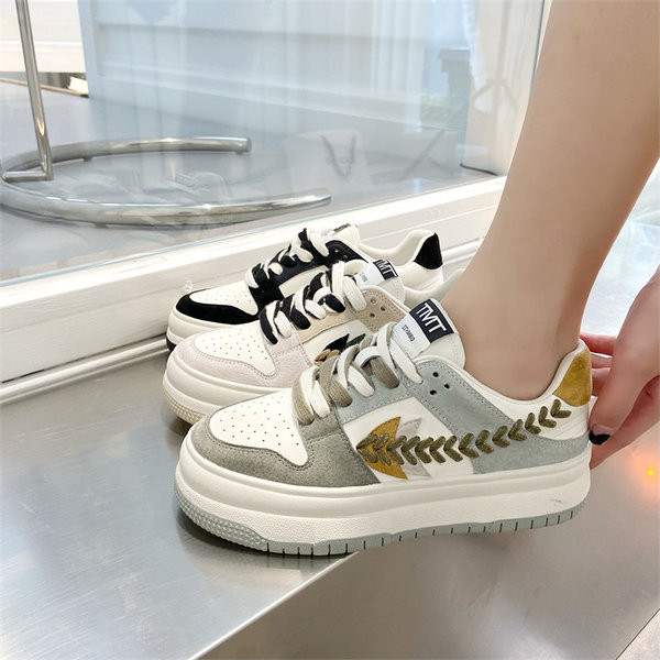 Spalvingi moteriški laisvalaikio sportbačiai su dekoratyviniu raštu