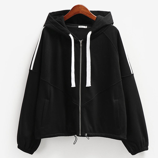 Trijų spalvų sportinis megztinis su gobtuvu su raišteliais