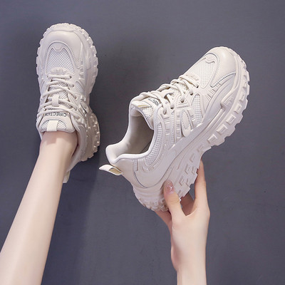 Γυναικεία αθλητικά sneakers από υλικό που αναπνέει και ψηλή τραχιά σόλα 5cm