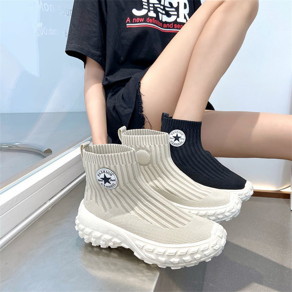 Dviejų spalvų moteriški laisvalaikio batų tipo sportbačiai