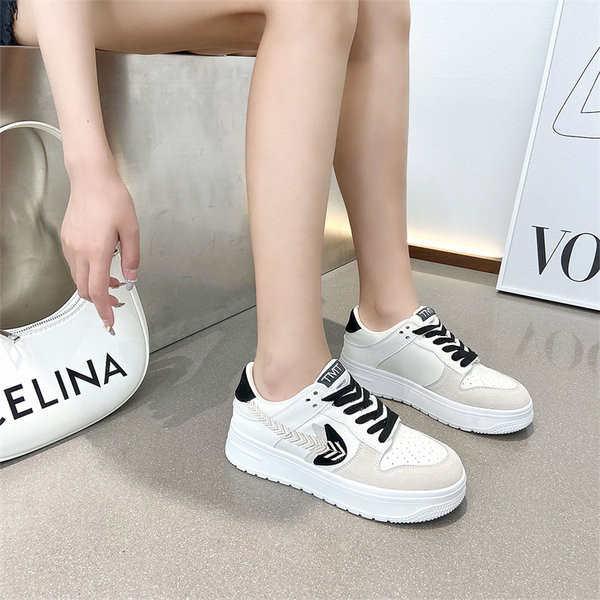 Női alkalmi tornacipő lapos talppal, különböző színekben