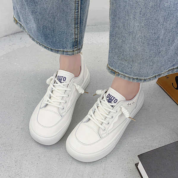 Paprasti moteriški sportbačiai