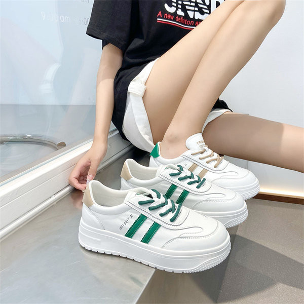 Nauji moteriški sportbačiai - baltos spalvos