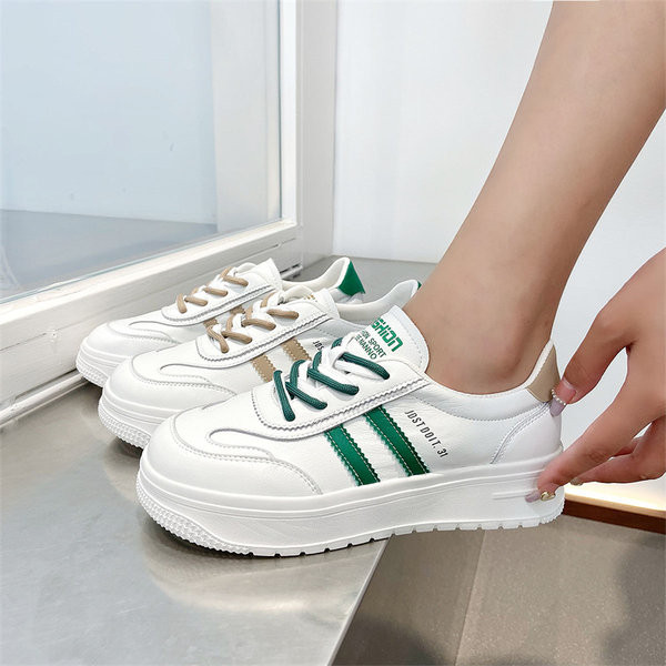 Nauji moteriški sportbačiai - baltos spalvos