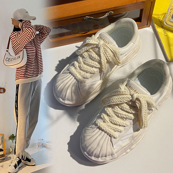 Γυναικεία sneakers με τραχιά σόλα