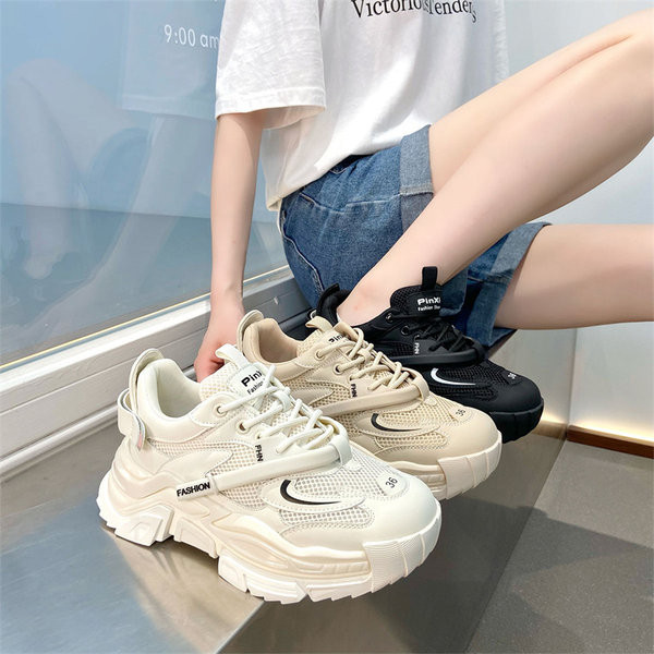 Nauji moteriški sportbačiai – sportiniai