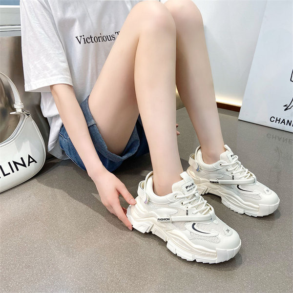 Nauji moteriški sportbačiai – sportiniai