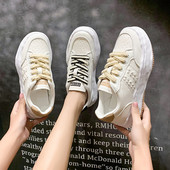 Γυναικεία κομψά δερμάτινα sneakers με κορδόνια