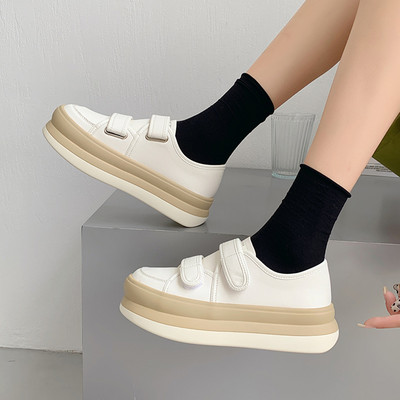 Casual γυναικεία sneakers με κούμπωμα velcro
