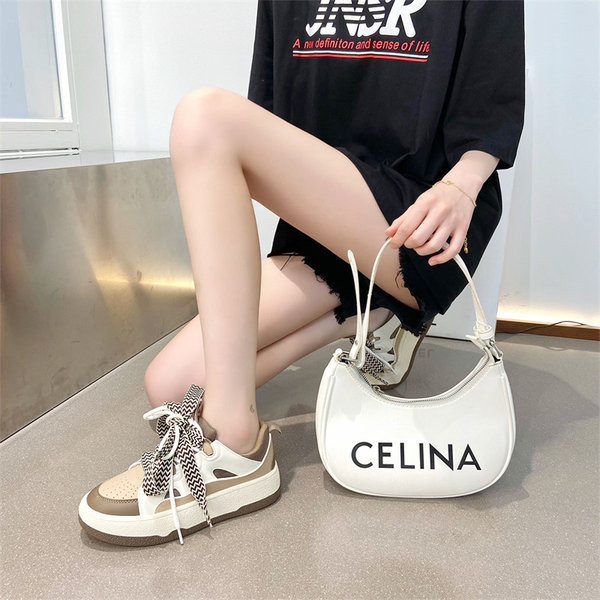 Moteriški sportbačiai – su dvigubais raišteliais