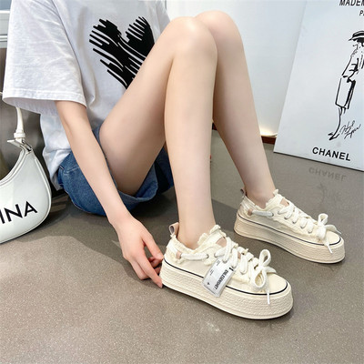 Γυναικεία sneakers πλατφόρμας με κορδόνια