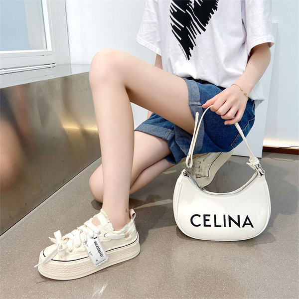 Γυναικεία sneakers πλατφόρμας με κορδόνια