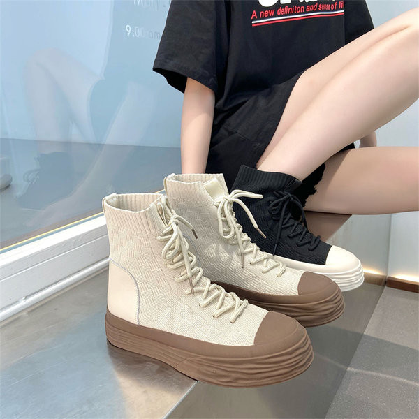 Moteriški sportiniai sportbačiai su raišteliais