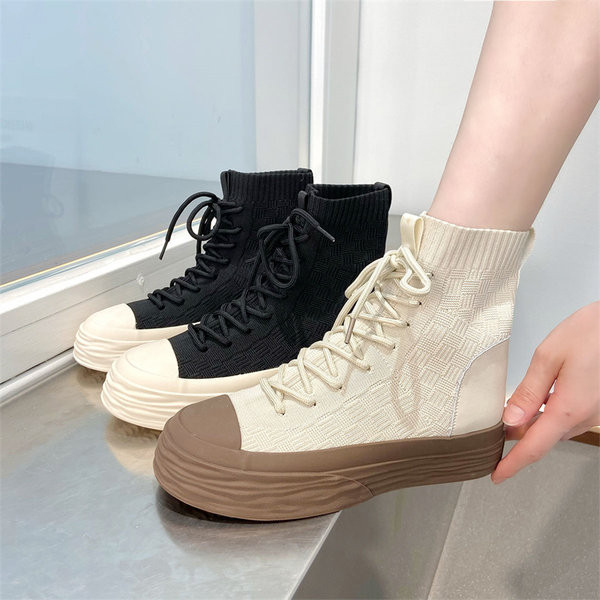 Moteriški sportiniai sportbačiai su raišteliais