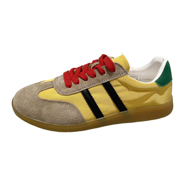 Naiste vabaaja tossud - lameda tallaga