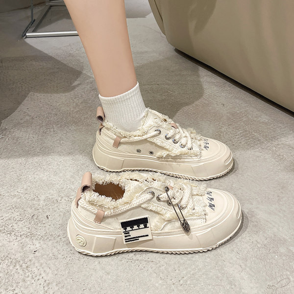 Új fekete-fehér női tornacipő