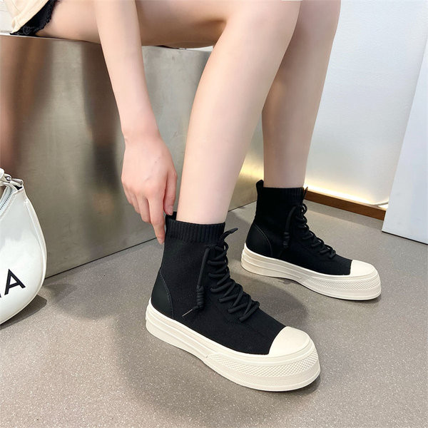 Nauji moteriški sportbačiai – megzti