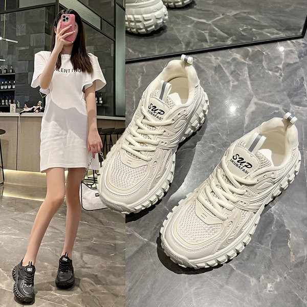 Moteriški sportiniai sportbačiai su tinkleliu