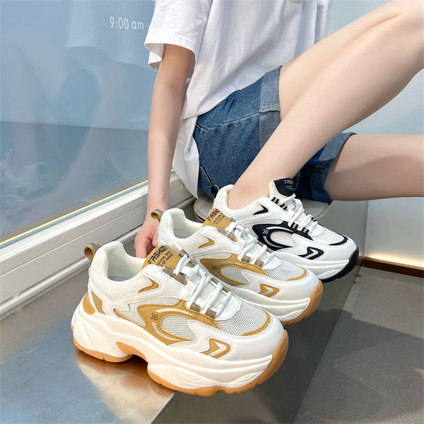 Moteriški sportbačiai su platforma