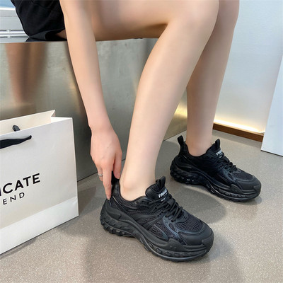 Μοντέρνα γυναικεία πάνινα παπούτσια με τραχιά σόλα - τρία χρώματα