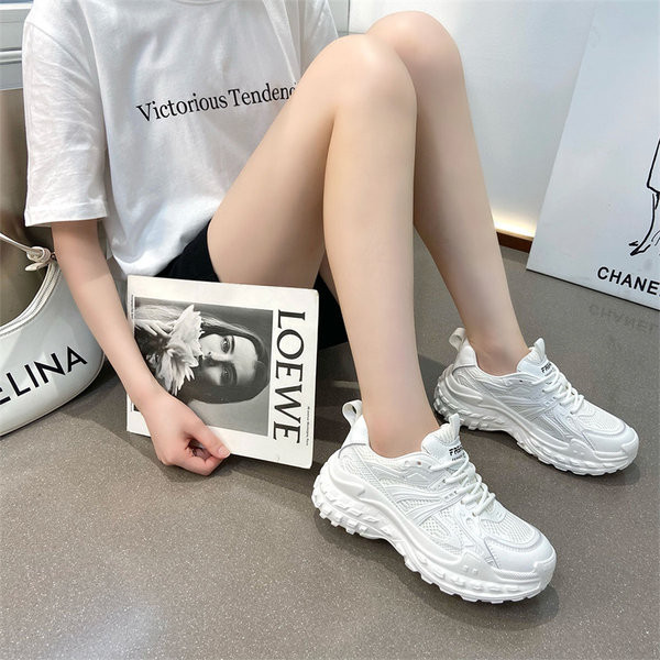 Μοντέρνα γυναικεία πάνινα παπούτσια με τραχιά σόλα - τρία χρώματα