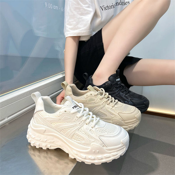 Μοντέρνα γυναικεία πάνινα παπούτσια με τραχιά σόλα - τρία χρώματα