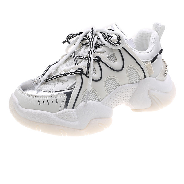 Nauji laisvalaikio moteriški sportbačiai su spalvingais dekoratyviniais raišteliais