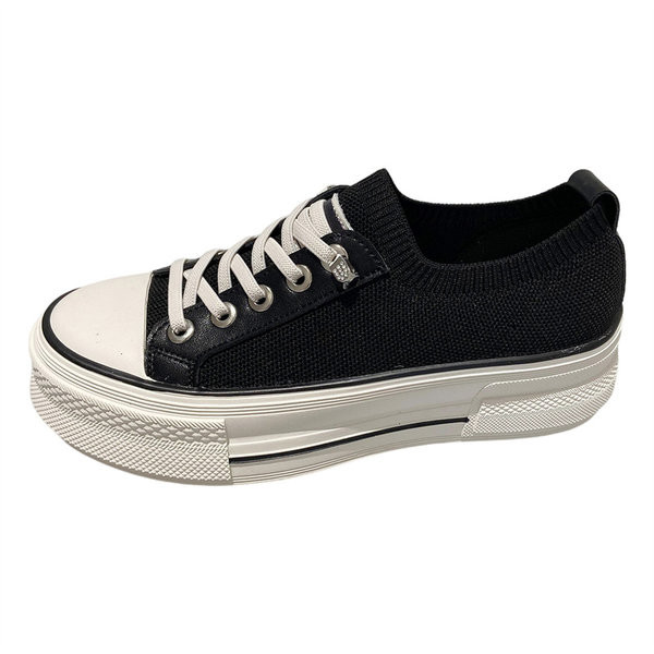 Moteriški sportbačiai – kasdieniai su tinkleliu