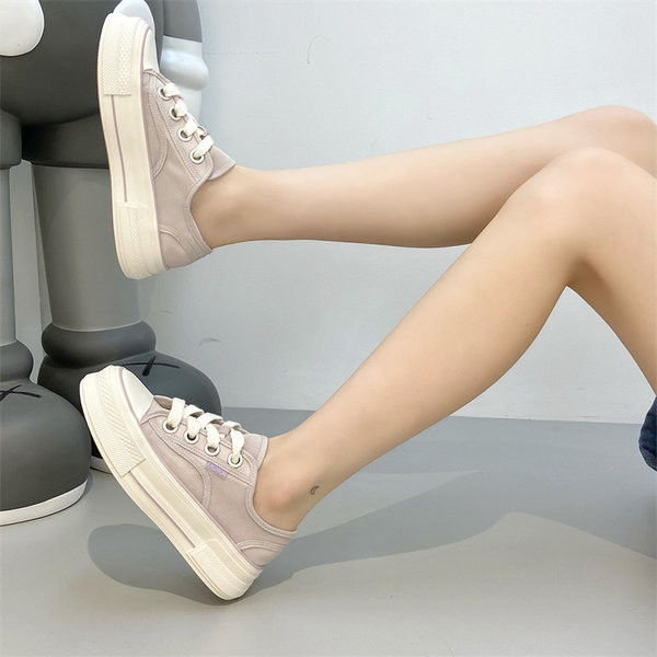 Moteriški laisvalaikio tinkliniai sportbačiai