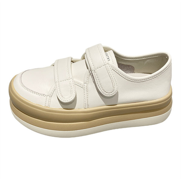 Modernūs moteriški sportbačiai iš eko odos su lipniais lopais ir aukštu padu