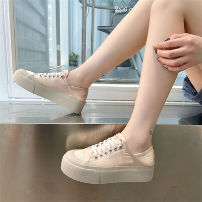 Νέο μοντέλο γυναικεία στρογγυλεμένα sneakers με κορδόνια