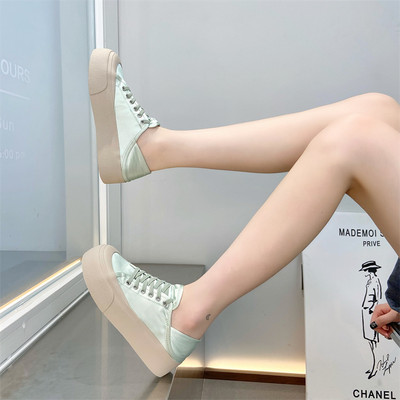Νέο μοντέλο γυναικεία στρογγυλεμένα sneakers με κορδόνια