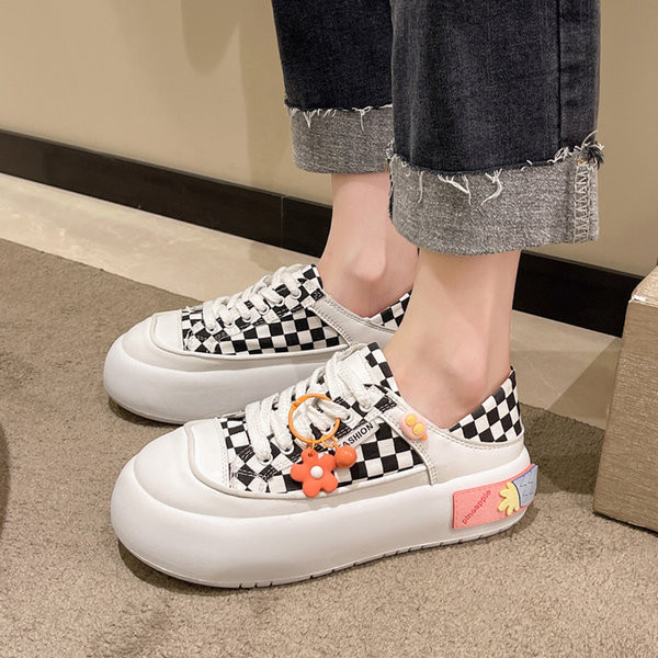 Nauji laisvalaikio moteriški sportbačiai su dekoratyvine gėle