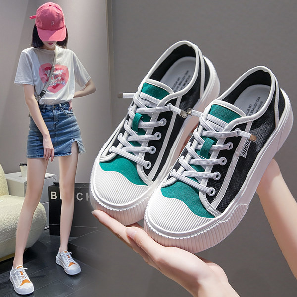 Moteriški sportbačiai tinkleliu ir tiesiu padu