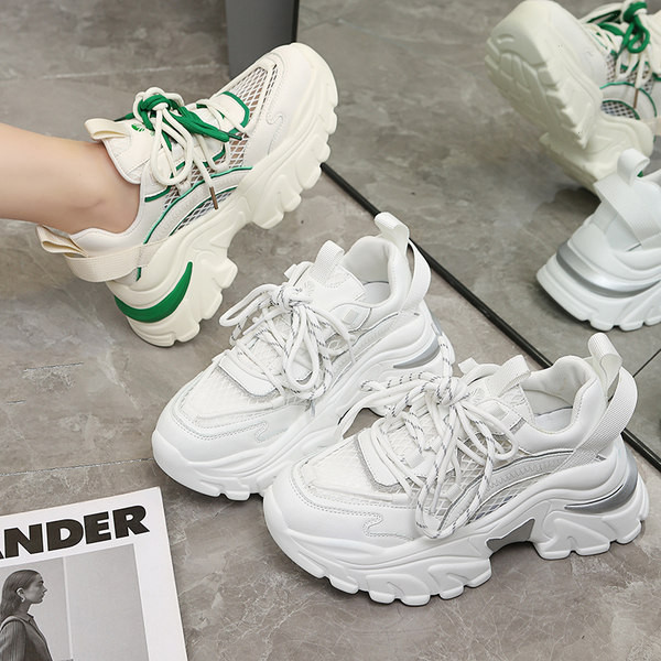 Γυναικεία αθλητικά sneakers με κορδόνια νέο μοντέλο