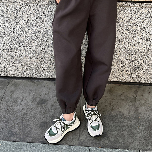 Vienos spalvos laisvalaikio sportbačiai moterims