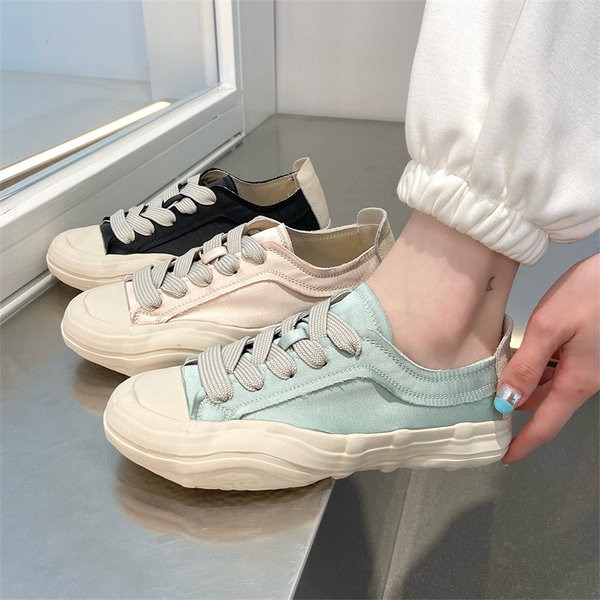 Sportiniai moteriški atlasiniai sportbačiai