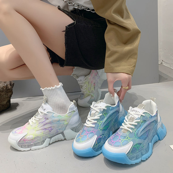 Moteriški sportbačiai su kvėpuojančiu tinkleliu